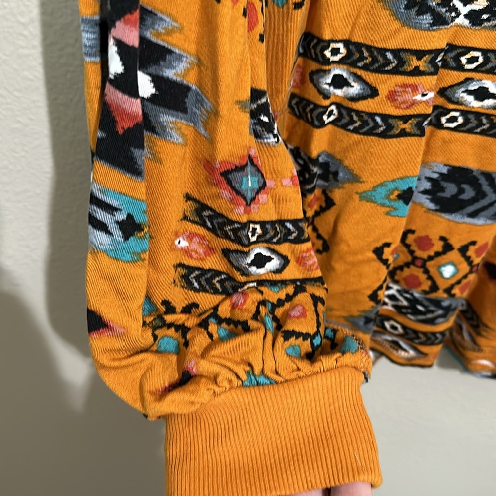 Bubble Sleeve Wrangler Top - Picture 4 of 5